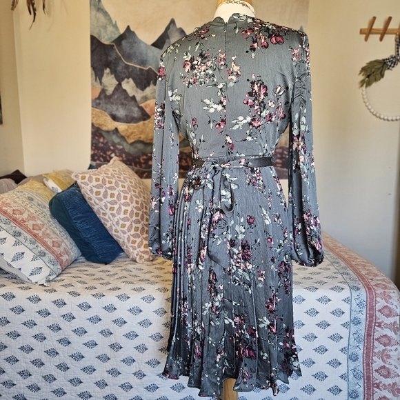 Adrianna Papell Teal Mauve Floral Printed Crinkle Long Sleeve Wrap Dress Size 4 - Picture 11 of 14